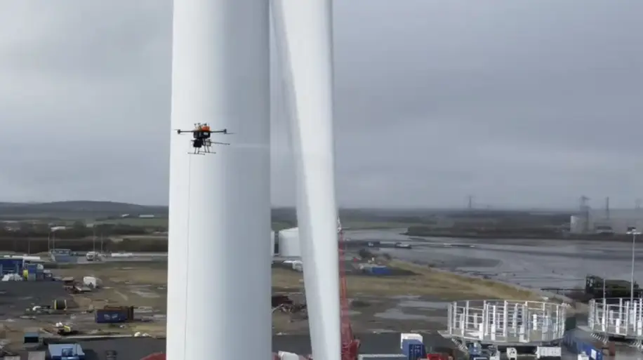 Wash Drone Cleaning Window Turbine